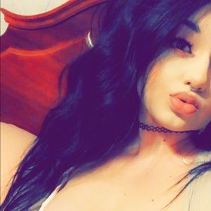 Meet your Posher, Gloria